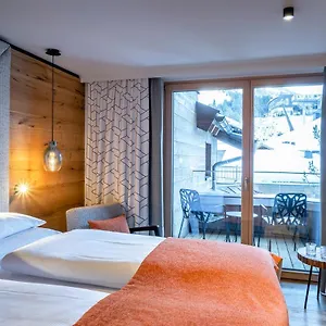 https://hotel-das-zwolferhaus.saalbachhinterglemmhotels.com